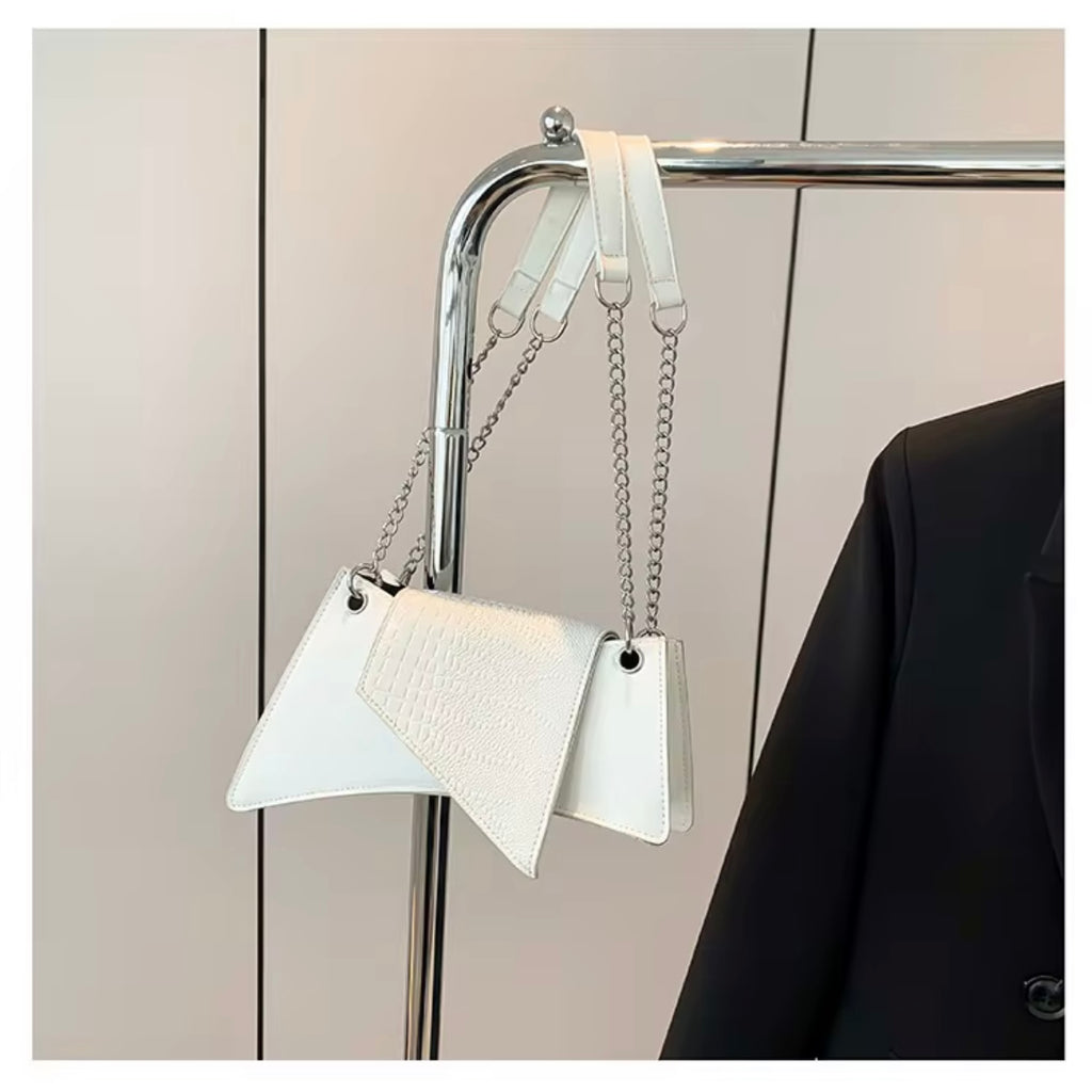 Ketten-Handtasche Riviera — Umhängetasche aus PU im schicken Urban-Style, vom Strand auf die Terrasse