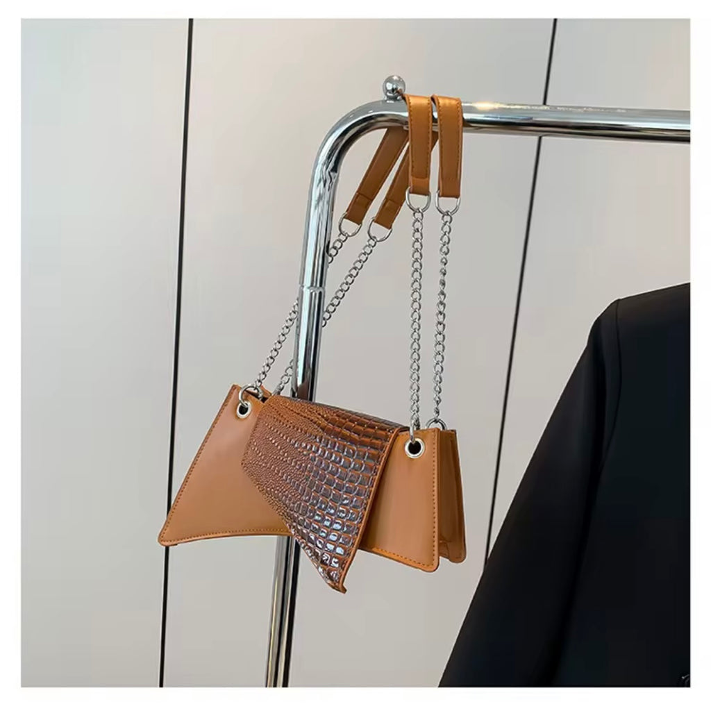 Ketten-Handtasche Riviera — Umhängetasche aus PU im schicken Urban-Style, vom Strand auf die Terrasse