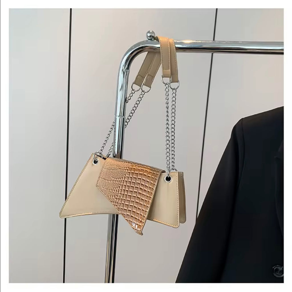 Ketten-Handtasche Riviera — Umhängetasche aus PU im schicken Urban-Style, vom Strand auf die Terrasse